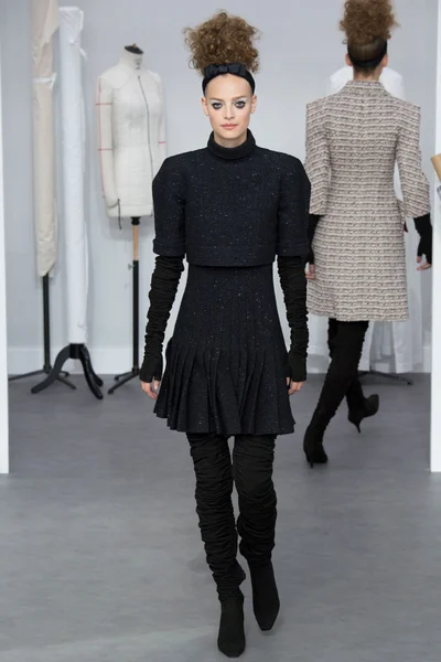 Look 32